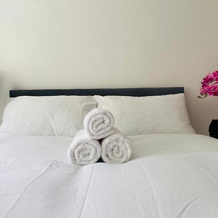 Modern, Stylish And Central Home Manchester Bagian luar foto