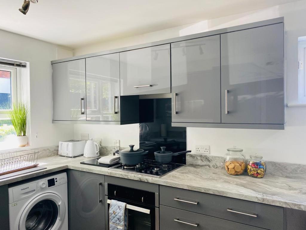 Modern, Stylish And Central Home Manchester Bagian luar foto