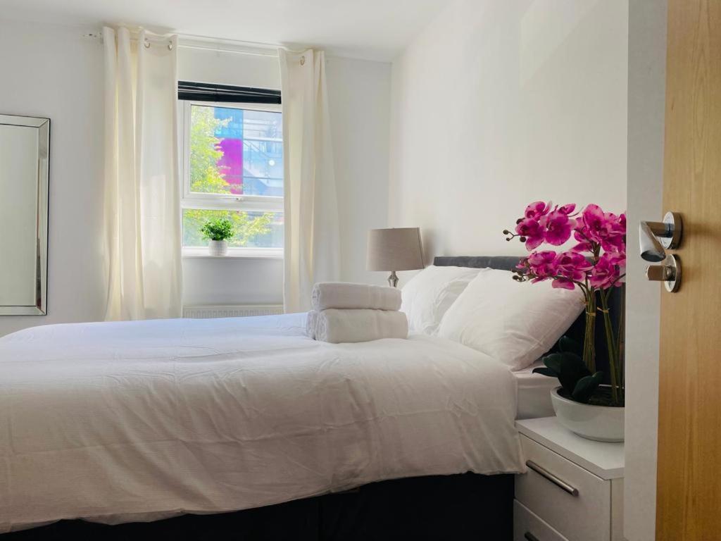Modern, Stylish And Central Home Manchester Bagian luar foto