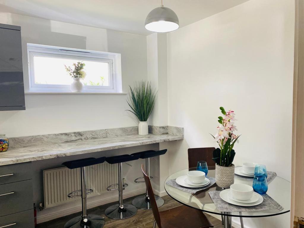 Modern, Stylish And Central Home Manchester Bagian luar foto